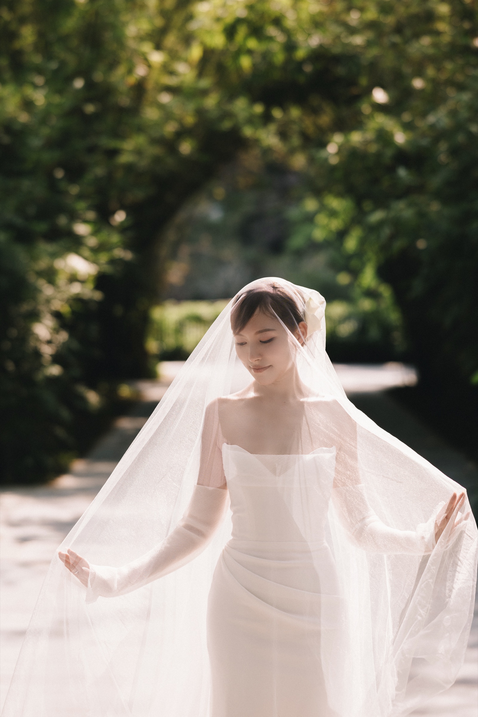 三亚婚礼逆光头纱新娘
